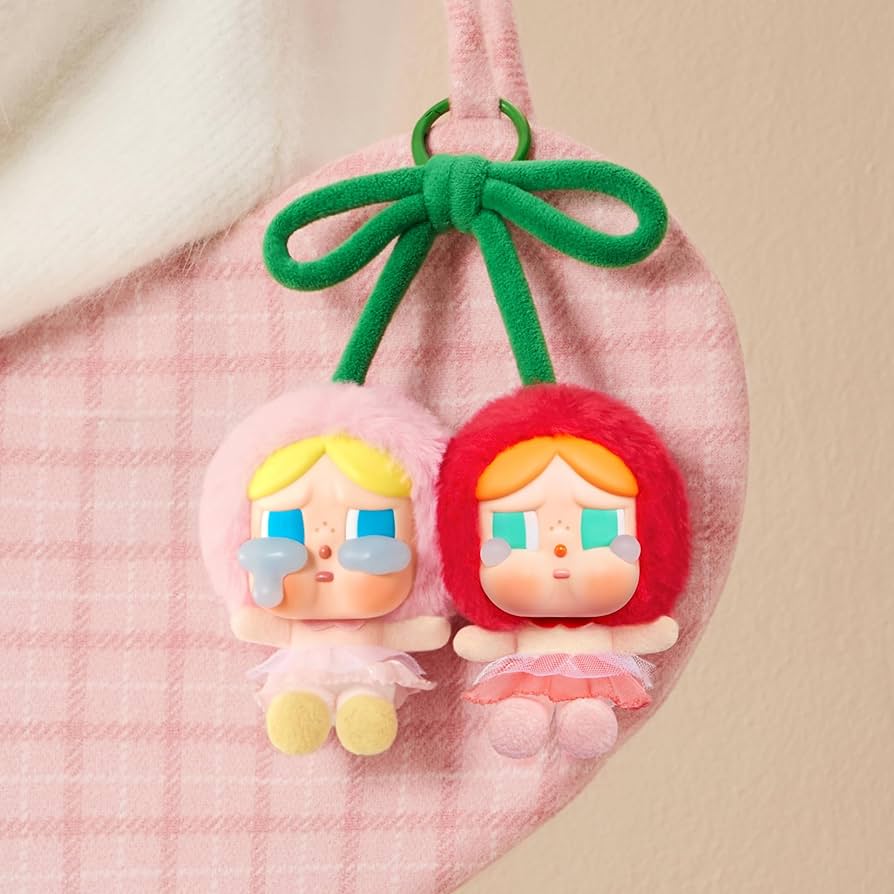 Pop Mart: CRYBABY Crying For Love Series-Vinyl Plush Hanging Card (Love You Cherry Much)