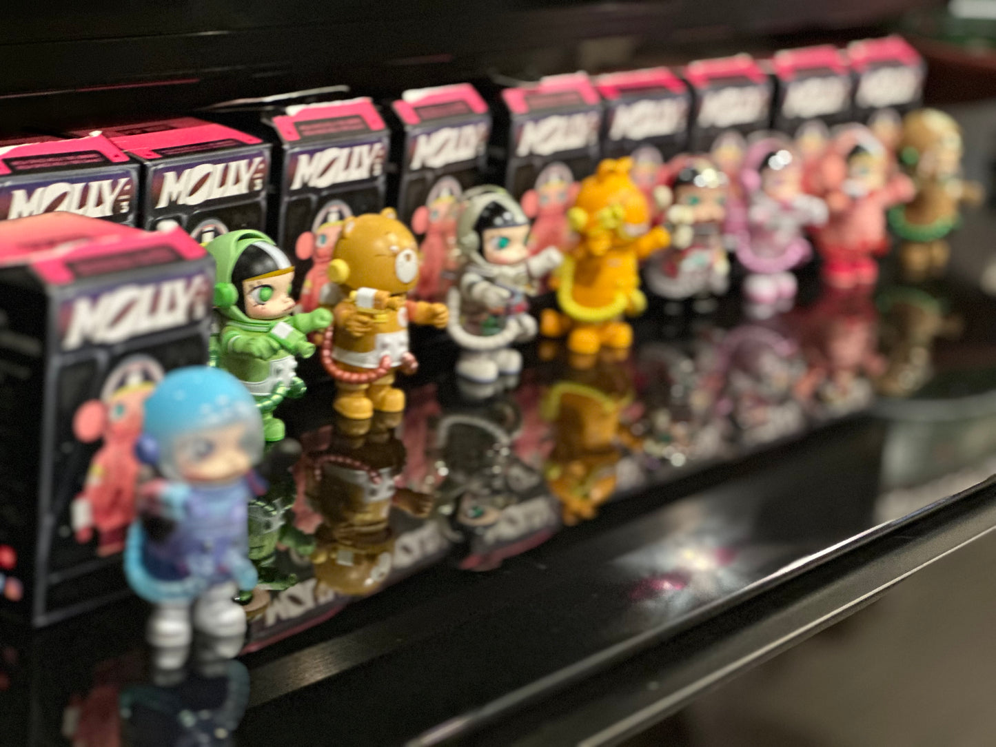 Pop Mart: Space Molly Version 3 Figurine